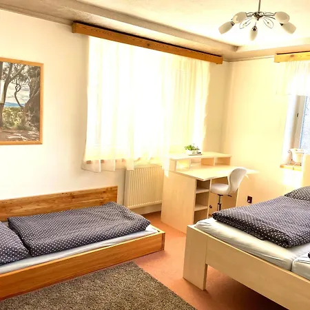 Nyaraló Rekreacni Dum Pod Tresni