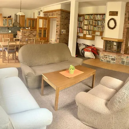 Rekreacni Dum Pod Tresni Casa vacanze *